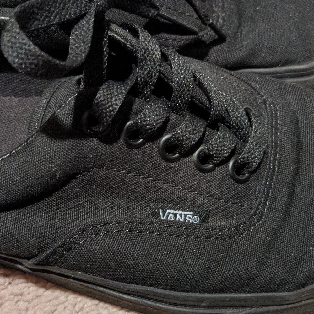 Vans black skate shoe men's 7 women's 8.5 - Picture 9 of 10